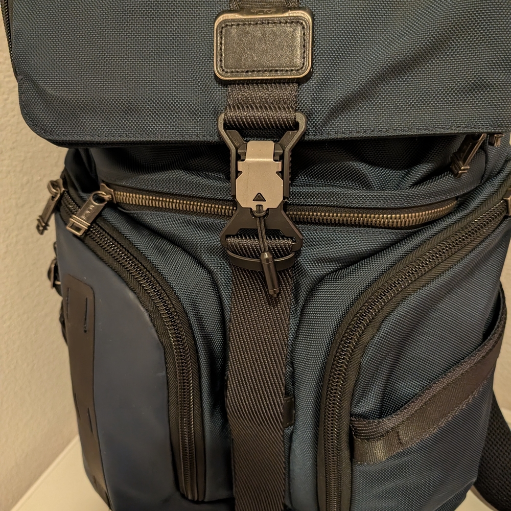 Tumi Alpha Bravo View 3